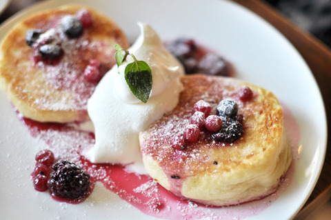 crumpets_main34grr3g2rg2g2