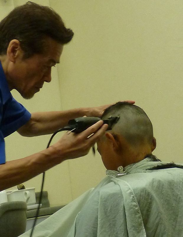 初めての散髪屋さん スコアラーとしてスタメン Katuo55 山を 登り 走り 滑る