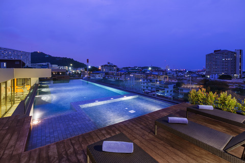 SR_Thailand_SRC_Cit_Grand Central_Swimming Pool-HR