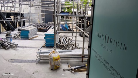 地震被害後のPark Origin Thonglor
