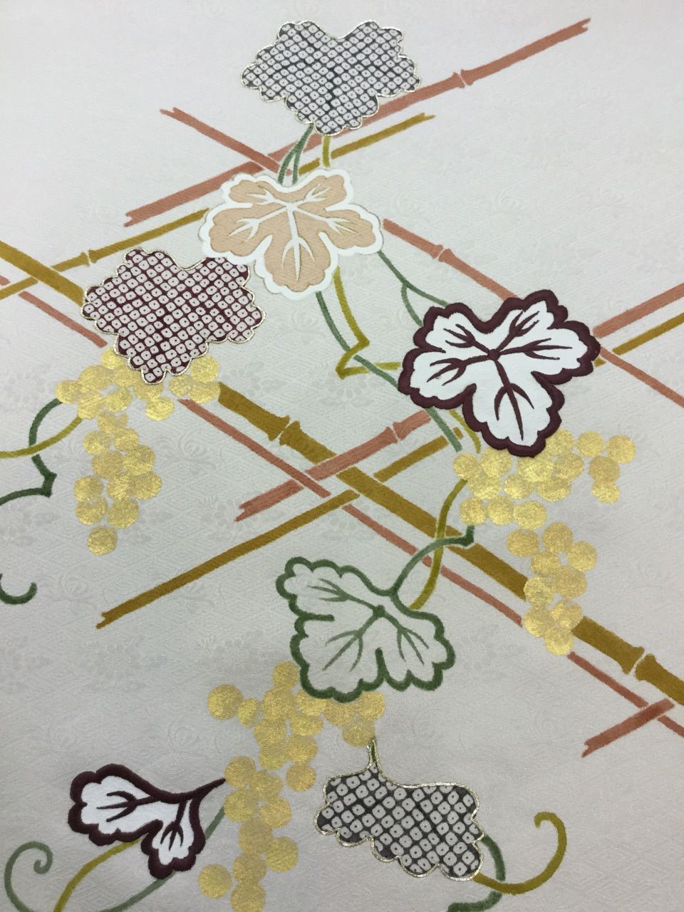 今が旬 季節を切り取った葡萄柄の名古屋帯や訪問着 : 「銀座 かわの屋
