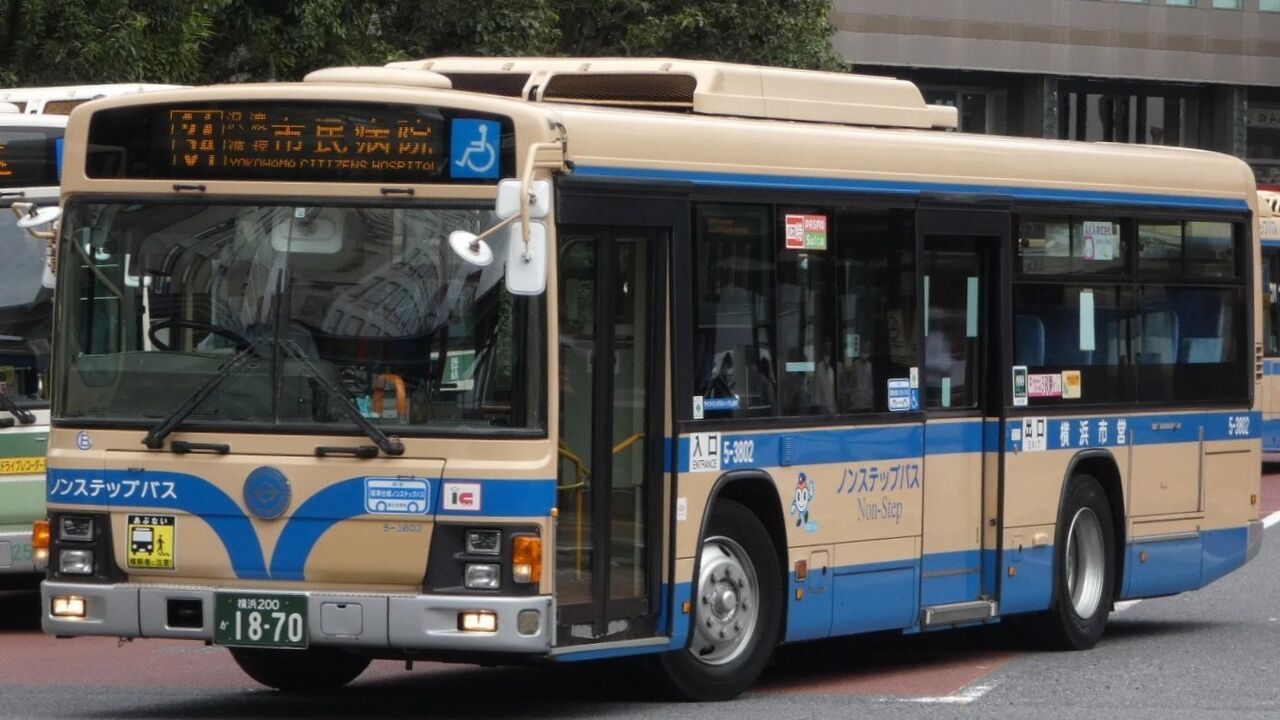 横浜市営バス5 3802 Kawasaki Bus Stop 横浜市営バス5 3802 Kawasaki Bus Stop