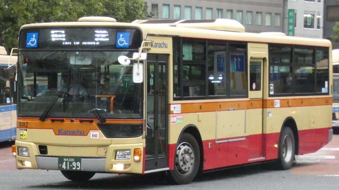 神奈川中央交通 な112 Kawasaki Bus Stop