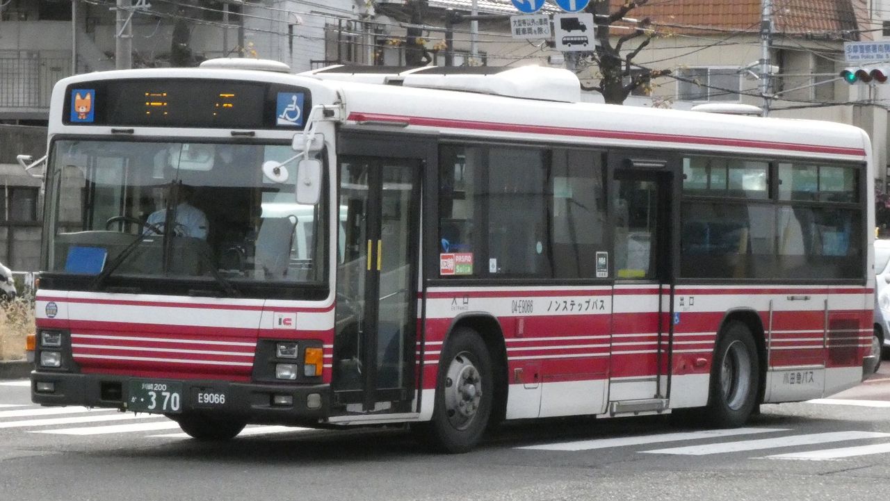 小田急バス04 E9066 Kawasaki Bus Stop
