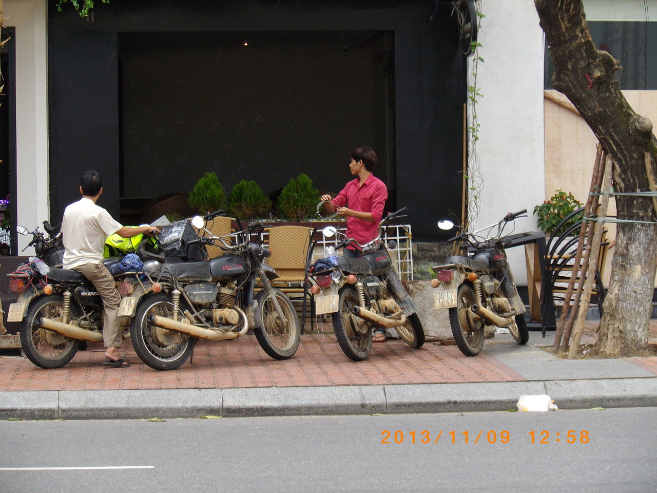 ダナンのドラゴン橋を見てきました 道ばたの景色