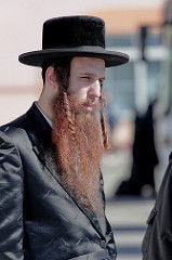 17894675235_f13050bc26_m