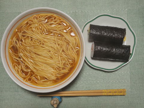 kawazanyou2のblog : 休日のお昼<鳥中華山形辛みそ味&巻き寿司>(^^)
