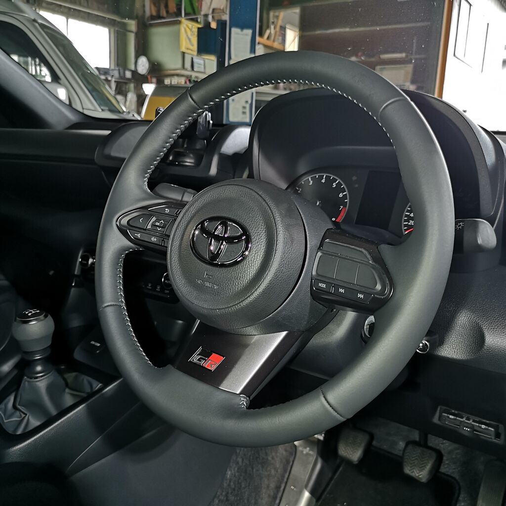 Grヤリス ステアリング交換 ラフィックス 装着 かわぐち自動車のブログ