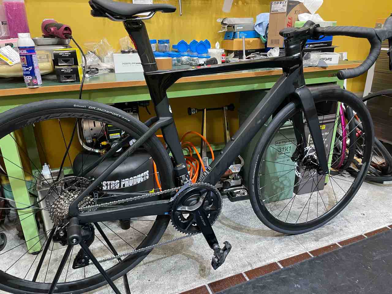 MERIDA REACTO カーボンフレーム REACTO（リアクト）9000｜MERIDA公式オンラインショップ｜MERIDA SHOP