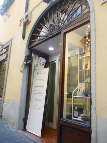 旅の記録 お土産にオーガニック口紅 In イタリア フィレンツェ Tea Time Talk 茶ばなし 喫茶店