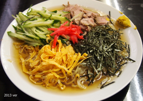 薄い平打ち麺で冷し中華 予想以上にあいます 大平下 メンや するが ワンコイン的食べ歩き生活 薄い平打ち麺で冷し中華 予想以上にあいます 大平下 メンや するが ワンコイン的食べ歩き生活