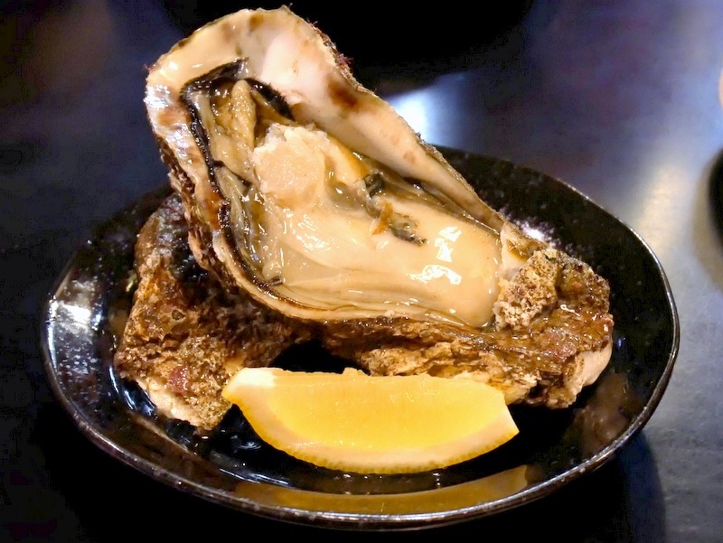 天然岩ガキ 飛島塩辛 いかとんびマヨ焼串で珍味まつり だ 酒田駅前 居酒屋哲平を再訪問 ワンコイン的食べ歩き生活