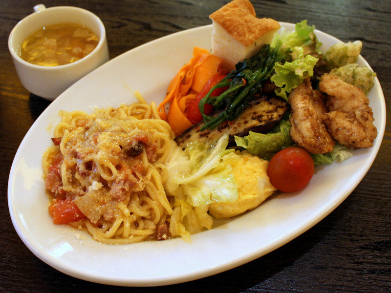 低加水パスタフレスカも選べる 充実の1000円ランチ 日本橋小伝馬町 アルペマネーグラ ワンコイン的食べ歩き生活