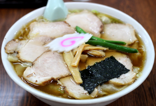 バターとレモンを浮かべた塩味 ホワイトラーメン 白河 田中屋 ワンコイン的食べ歩き生活 バターとレモンを浮かべた塩味 ホワイトラーメン 白河 田中屋 ワンコイン的食べ歩き生活