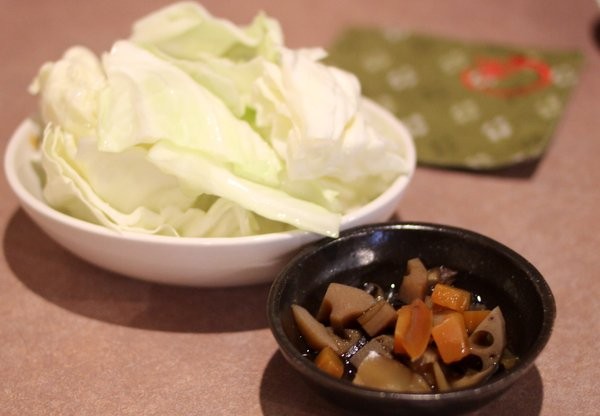 今治・まる屋 キャベツはおかわり自由