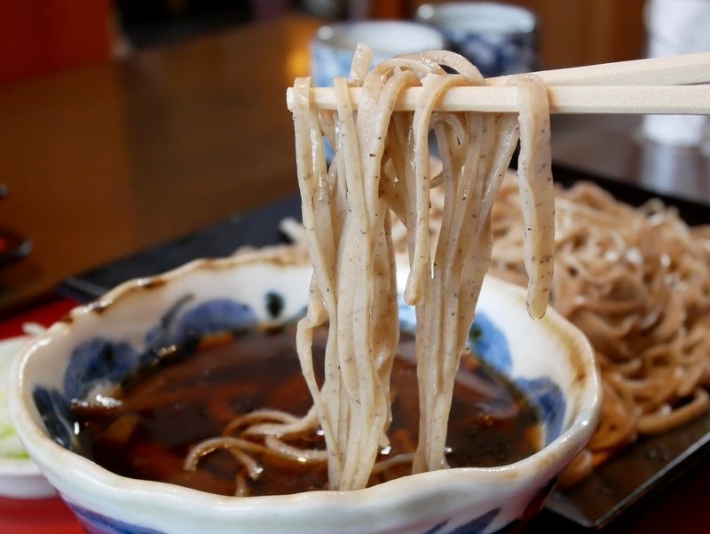 素朴なキノコ出汁と田舎そばの名コンビに箸が止まらない 栃木市 ちづか ちたけ汁そば ワンコイン的食べ歩き生活 素朴なキノコ出汁と田舎そばの名コンビに箸が止まらない 栃木市 ちづか ちたけ汁そば ワンコイン的食べ歩き生活
