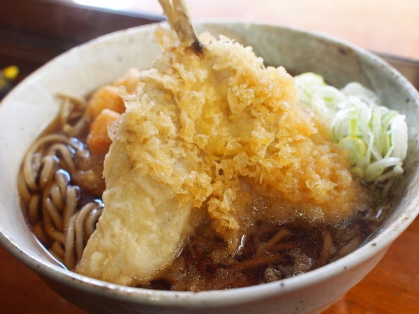 貝柱かき揚げなど個性派天ぷらが充実 秋葉原 そば処 二葉 ワンコイン的食べ歩き生活