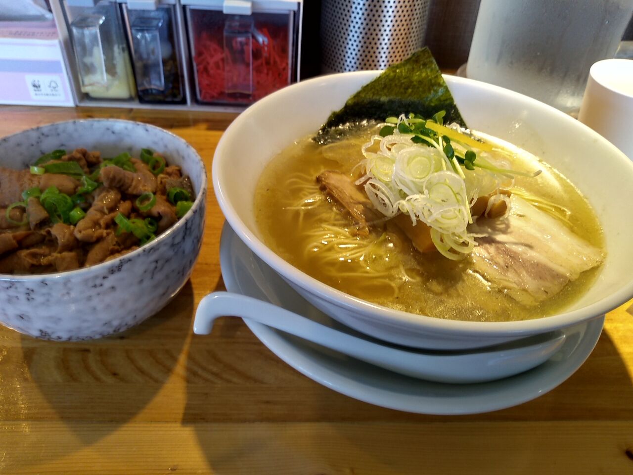 中華そば専門 めんや いただき ちゅうかそばせんもん めんや いただき 埼玉県 本庄市 ハッスルの佐野らーめん 他 らーめん 放浪記 手打ち 食堂 町中華 中華そば専門 めんや いただき ちゅうかそばせんもん めんや いただき 埼玉県 本庄市 ハッスルの佐野らーめん 他 らーめん 放浪記 手打ち 食堂 町中華