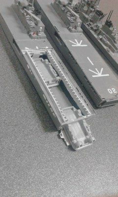 1/700 輸送艦『くにさき』(海自その129) : 防衛日誌