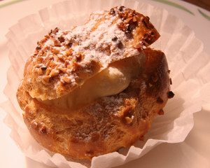 夏の楽しみ ル ボスケのシュークリーム 智子の北軽井沢日記