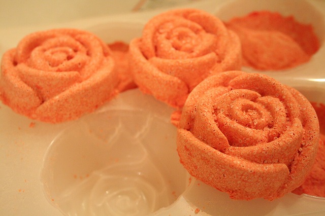 アロマオイルでバスボム 発泡入浴剤 を作ってみました 家族心理 Com 管理人ブログ