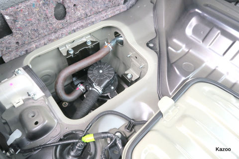 ハイエース 助手席 運転席床 防振 断熱施工 ご機嫌なひととき ハイエース 助手席 運転席床 防振 断熱施工 ご機嫌なひととき