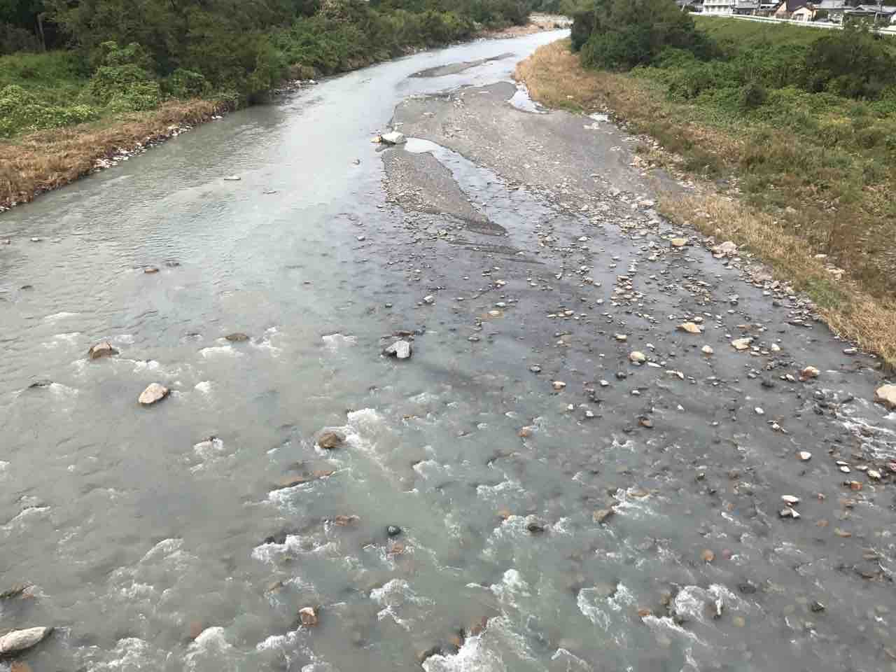 藁科川 鮎釣り情報 10月12日 まだまだですねt T てっちゃんの釣り日記 藁科川 鮎釣り情報 10月12日 まだまだですねt T てっちゃんの釣り日記
