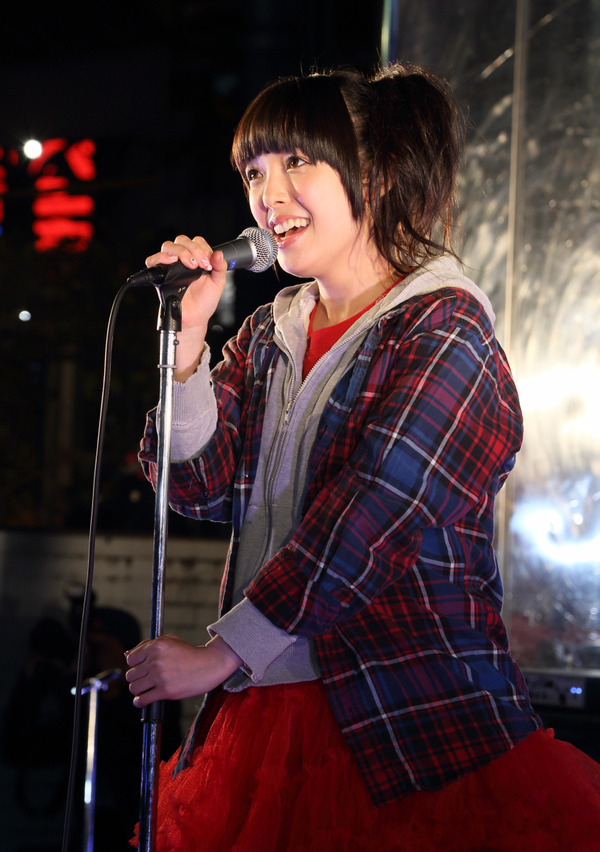 佐藤聡美デビューシングル ミライナイト のジャケ写 アーティスト写真公開 生徒会役員共 Edテーマ 佐藤聡美デビューシングル ミライナイト のジャケ写 アーティスト写真公開 生徒会役員共 Edテーマ