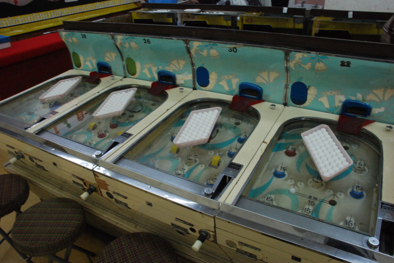 遊技場 レトロゲームを求めて 遊技場 レトロゲームを求めて