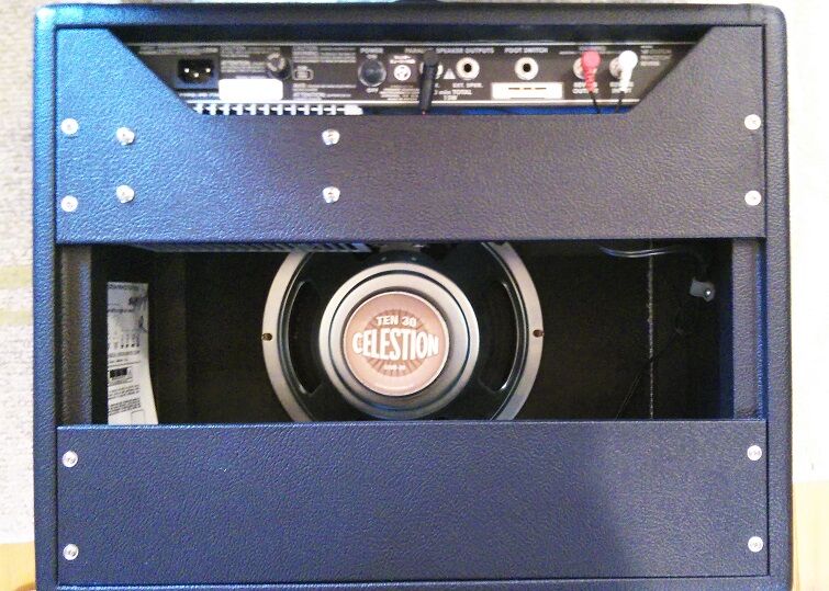 Princeton 17型ステレオスピーカー  PTFBAE-17R プリンストン(Princeton)のPrinceton グレアパネル採用17型