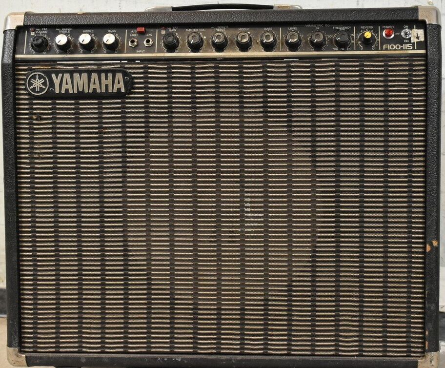 ★レアカラー美品!!YAMAHA F100-115S ギター・コンボアンプ 希少！限定シルバー！ G1A19099 YAMAHA F100-115のリペア１ : kazuminaの独り言
