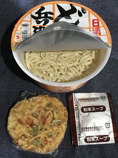 日清のどん兵衛 かき揚げ天ぷらうどん