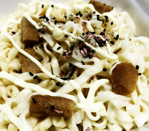 明星 一平ちゃん夜店の焼うどんいなり寿司味