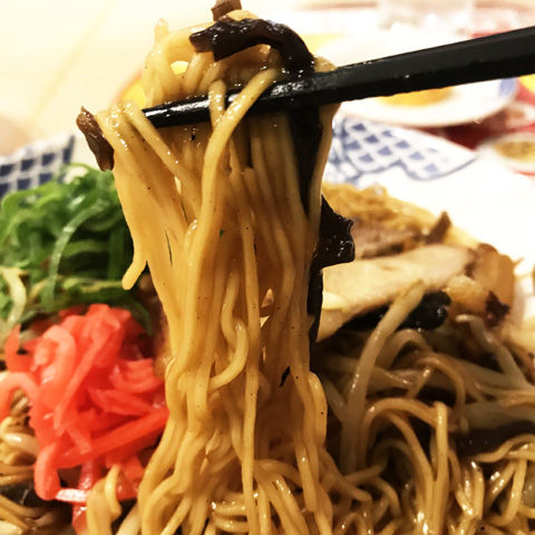 バーミヤンさんの博多屋台名物とんこつ焼ラーメン