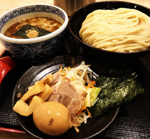 フードコートでのつけ麺の味変、大変!(三田製麺所アリオ柏店)