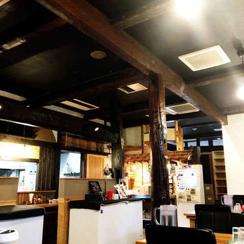 キリッっとした醤油のはりけんラーメン鴨中華そば