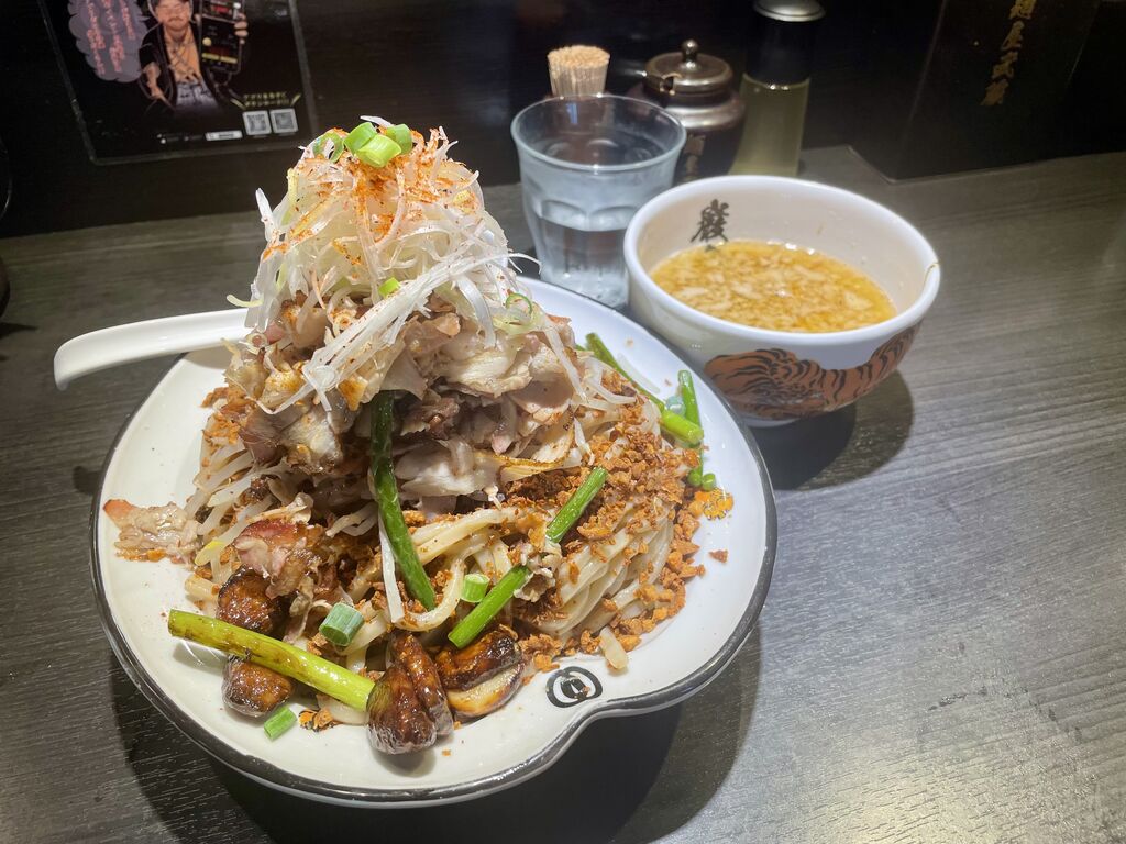 麺屋武蔵巌虎 肉増しニンニクマジマジつけ麺（2.5倍盛 450g