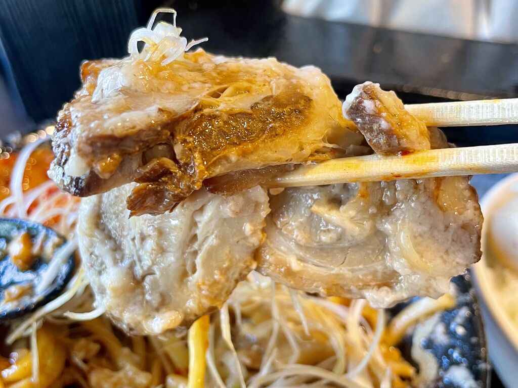 平太周・早稲田店限定、爆盛キムチZ : カズミナ麺らいふ