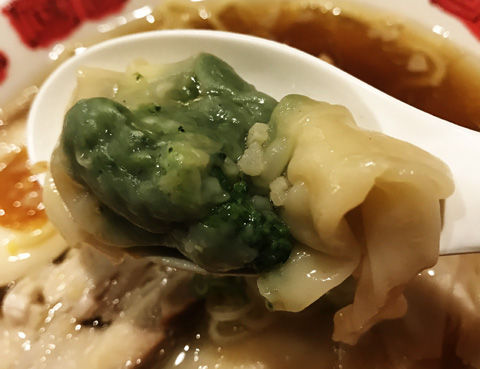 バーミヤン雲呑フェア 3種乗せ雲呑と炙り焼豚のデラックス麺
