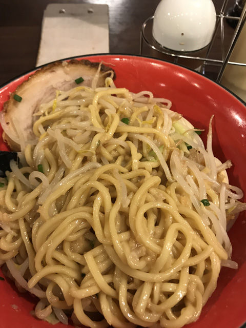 理想的なの背脂油そば 二代目てらっちょ(牛久店)