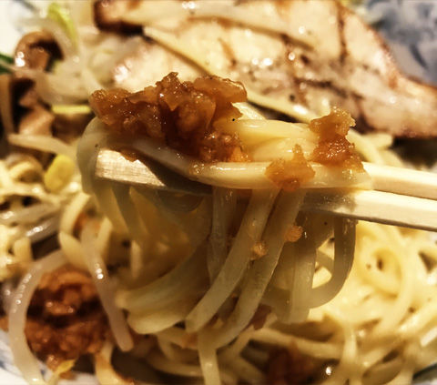 ガッツリ野菜と肉補給、優勝軒の野菜つけ麺