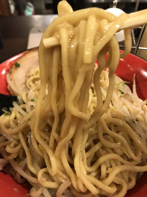 理想的なの背脂油そば 二代目てらっちょ(牛久店)