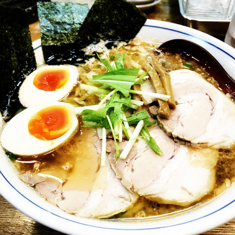 太麺もちもち煮干し醤油、らーめん一芯(白井市)