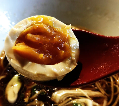 キリッっとした醤油のはりけんラーメン鴨中華そば