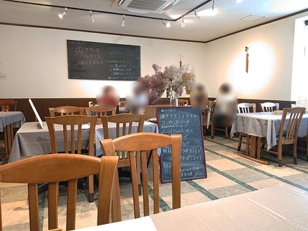 �������� �ʥ��塼�� Ź��