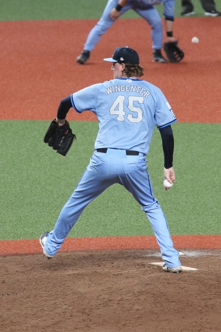 250802 �٥롼�ʥɡ��� vs ���ե��å� �ȥ쥤�������󥲥󥿡� 02