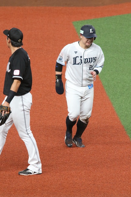 240929 �٥롼�ʥɡ���  vs ���ե��å� �Ų�ͪ�� ���ݻ�