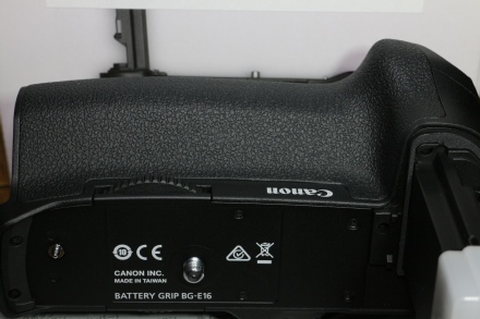 EOS 7D MarkII �Хåƥ꡼����å� BG-E16 03