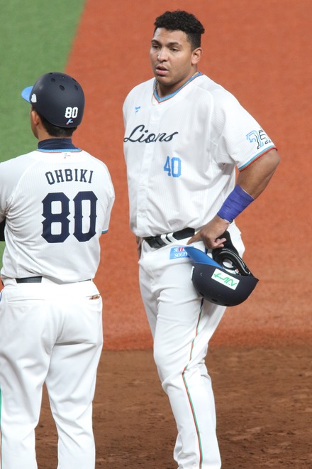 250419 �٥롼�ʥɡ���  vs ���եȥХ� �쥢��ɥ������ǡ��˥� 02