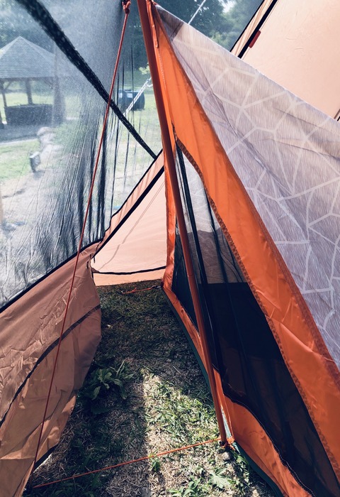 C8D05EDB-CCDB-414B-9E3A-B2C0BB20FBFA